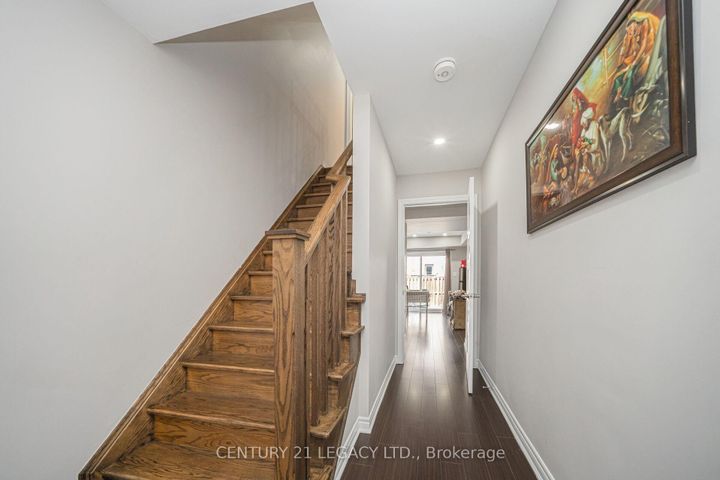 Photo 31 at 40 Donomore Drive, Northwest Brampton, Brampton