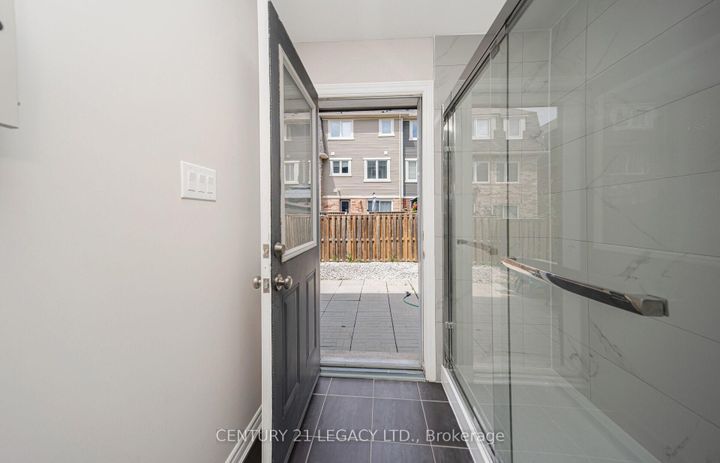 Photo 37 at 40 Donomore Drive, Northwest Brampton, Brampton