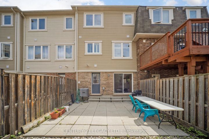 Photo 41 at 40 Donomore Drive, Northwest Brampton, Brampton