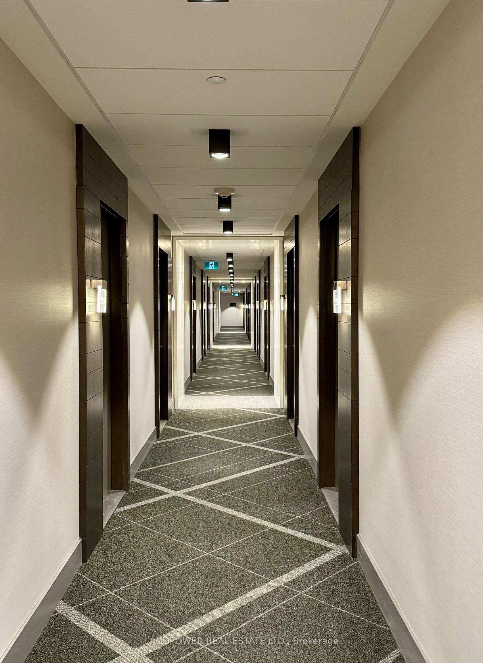 235 - 55 Merchants' Wharf, Waterfront Communities C8, Toronto by Loree Meneguzzi Real Estate 235 - 55 Merchants' Wharf, Waterfront Communities C8, Toronto