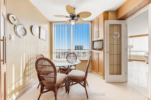 Photo 14 at 711 - 120 Promenade Circle, Brownridge, Vaughan