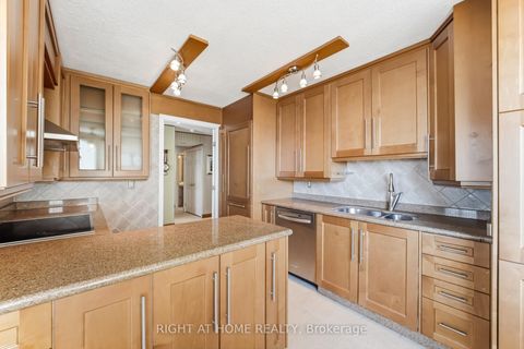 Photo 15 at 711 - 120 Promenade Circle, Brownridge, Vaughan