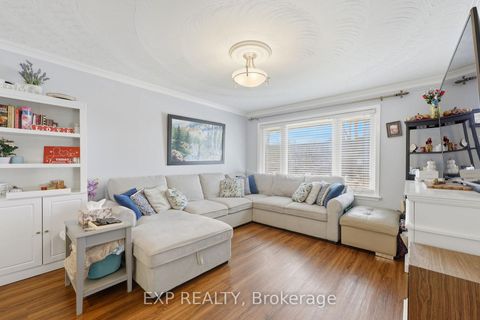 Photo 4 at 131 Dalrymple Drive, Smythe, Toronto