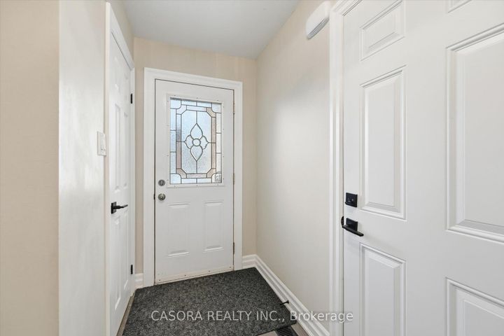 Photo 2 at 112 - 680 Regency Court, Roseland, Burlington