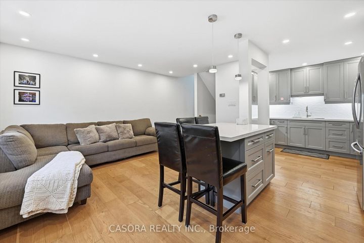 Photo 10 at 112 - 680 Regency Court, Roseland, Burlington