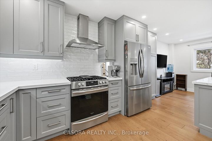 Photo 15 at 112 - 680 Regency Court, Roseland, Burlington