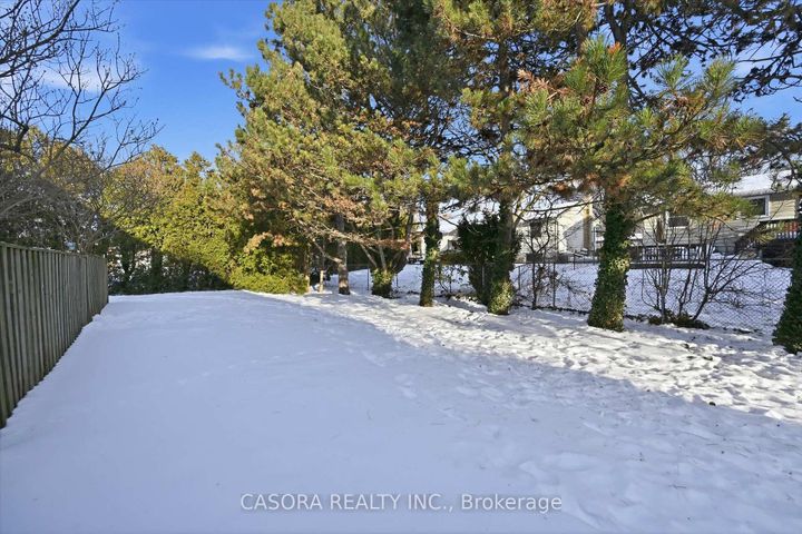 Photo 38 at 112 - 680 Regency Court, Roseland, Burlington