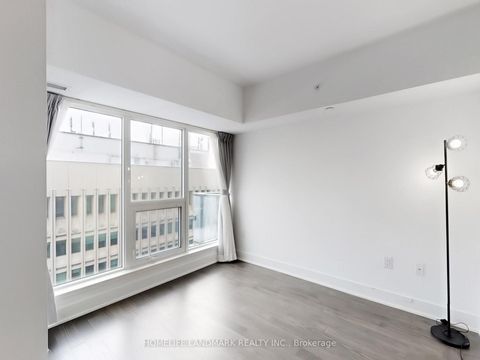 Photo 10 at 2207 - 955 Bay Street, Bay Street Corridor, Toronto