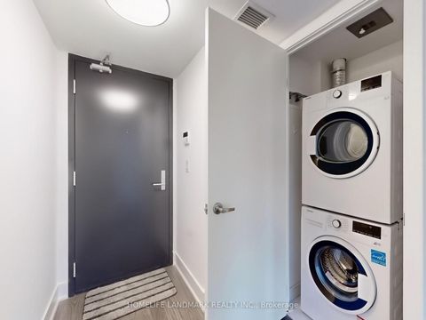 Photo 18 at 2207 - 955 Bay Street, Bay Street Corridor, Toronto