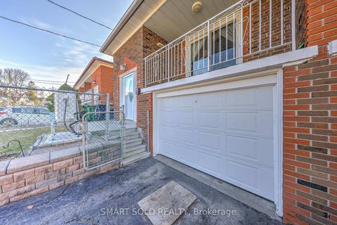 Photo 9 at 59 Chapman Avenue, Parkview, Toronto