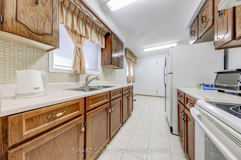 Photo 32 at 59 Chapman Avenue, Parkview, Toronto