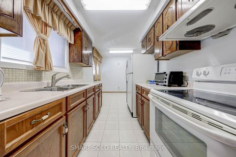 Photo 33 at 59 Chapman Avenue, Parkview, Toronto