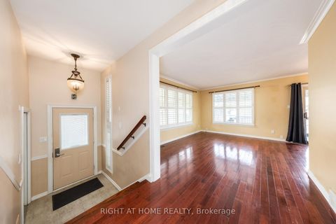Photo 1 at 35 Hathway Drive, Bendale, Toronto