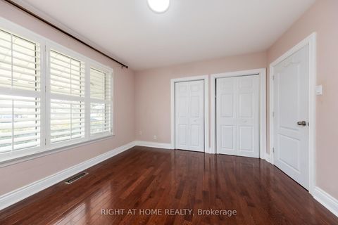 Photo 6 at 35 Hathway Drive, Bendale, Toronto