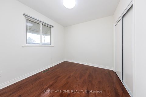 Photo 7 at 35 Hathway Drive, Bendale, Toronto