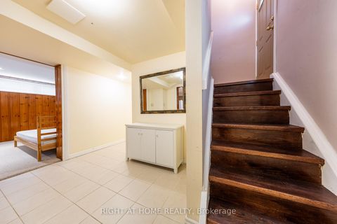 Photo 9 at 35 Hathway Drive, Bendale, Toronto