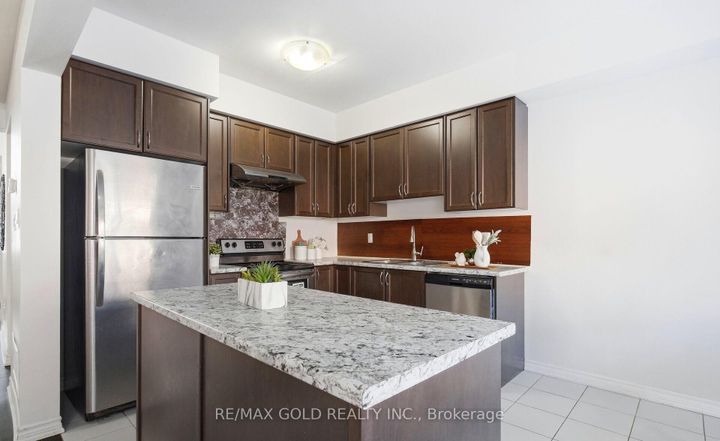 Photo 16 at 15 Hines Street, Northwest Brampton, Brampton