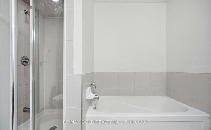 Photo 35 at 15 Hines Street, Northwest Brampton, Brampton