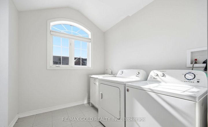 Photo 42 at 15 Hines Street, Northwest Brampton, Brampton