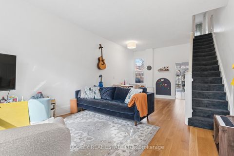 Photo 2 at 725 Manning Avenue, Annex, Toronto