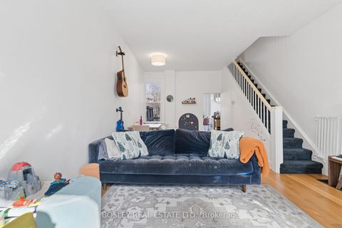 Photo 3 at 725 Manning Avenue, Annex, Toronto