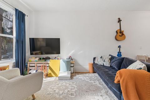 Photo 4 at 725 Manning Avenue, Annex, Toronto