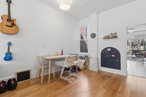 Photo 5 at 725 Manning Avenue, Annex, Toronto