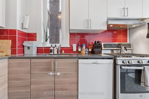 Photo 8 at 725 Manning Avenue, Annex, Toronto