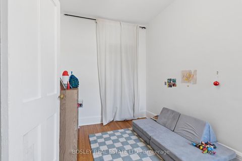 Photo 15 at 725 Manning Avenue, Annex, Toronto