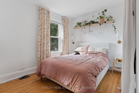 Photo 18 at 725 Manning Avenue, Annex, Toronto