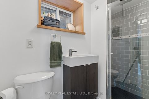 Photo 23 at 725 Manning Avenue, Annex, Toronto