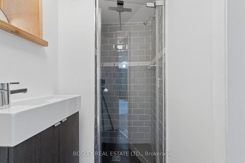 Photo 24 at 725 Manning Avenue, Annex, Toronto