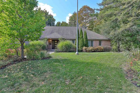 Photo 3 at 46 Pineneedle Drive, Hills of St Andrew, Aurora