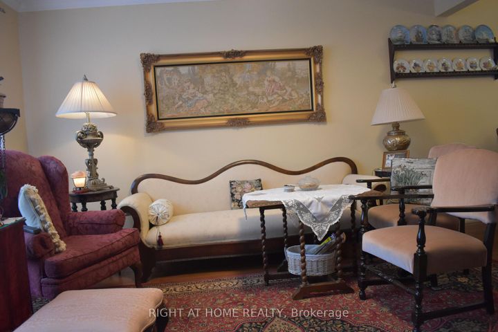 Photo 7 at 65 Chadburn Street, Central, Oshawa