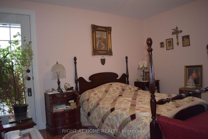 Photo 18 at 65 Chadburn Street, Central, Oshawa