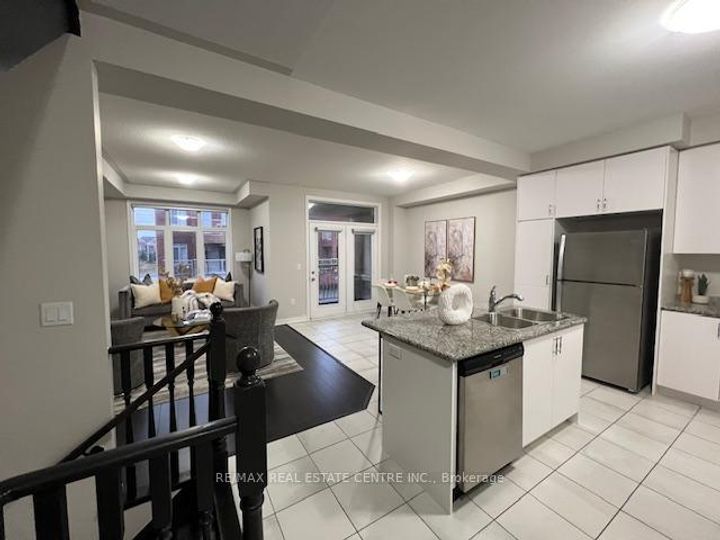 Photo 9 at 441 Brooklyn Common, JM Joshua Meadows, Oakville