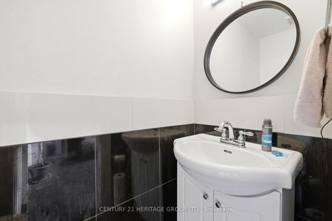 Photo 12 at 143 Silas Boulevard, Keswick North, Georgina