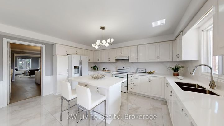 Photo 19 at 50 Brookshill Crescent, Bayview Hill, Richmond Hill