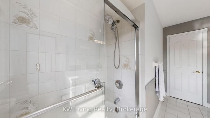 Photo 33 at 50 Brookshill Crescent, Bayview Hill, Richmond Hill