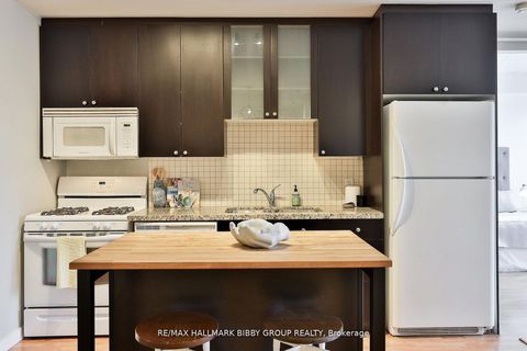 Photo 5 at 322 - 1 Shaw Street, Niagara, Toronto