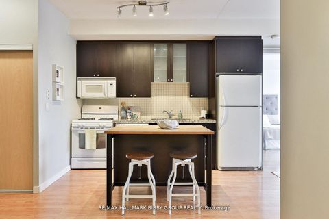 Photo 6 at 322 - 1 Shaw Street, Niagara, Toronto