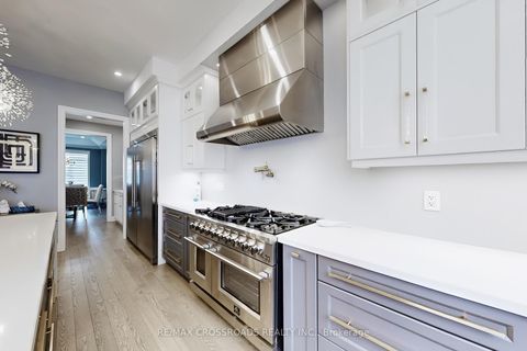 Photo 12 at 9 KINGKNOLL Crescent, Keswick South, Georgina