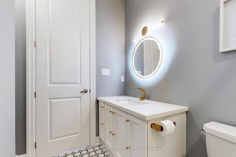 Photo 25 at 9 KINGKNOLL Crescent, Keswick South, Georgina