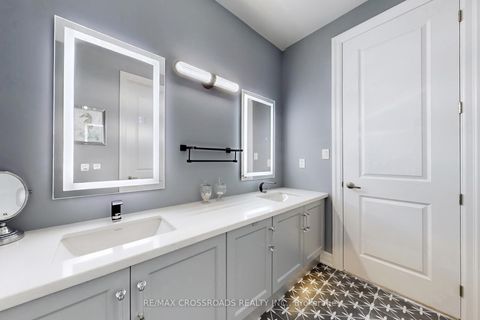 Photo 27 at 9 KINGKNOLL Crescent, Keswick South, Georgina