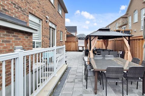 Photo 32 at 9 KINGKNOLL Crescent, Keswick South, Georgina