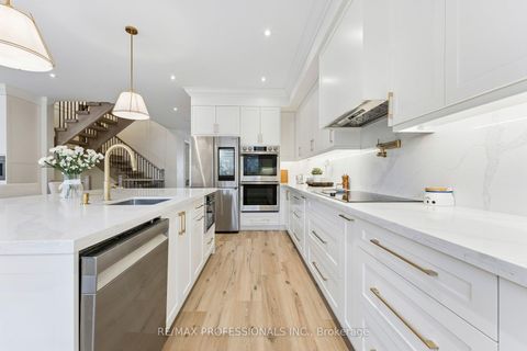 Photo 11 at 7 Ranwood Drive, Pelmo Park W4, Toronto