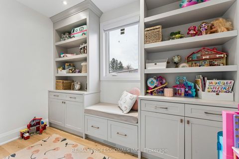 Photo 15 at 7 Ranwood Drive, Pelmo Park W4, Toronto