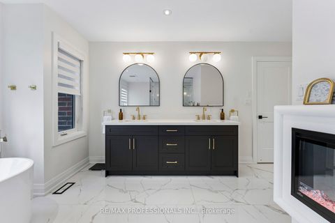 Photo 28 at 7 Ranwood Drive, Pelmo Park W4, Toronto