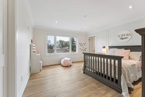 Photo 33 at 7 Ranwood Drive, Pelmo Park W4, Toronto