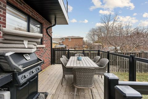 Photo 42 at 7 Ranwood Drive, Pelmo Park W4, Toronto